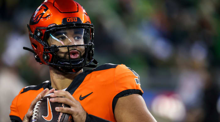 Oregon State quarterback DJ Uiagalelei drops back to pass against Oregon.